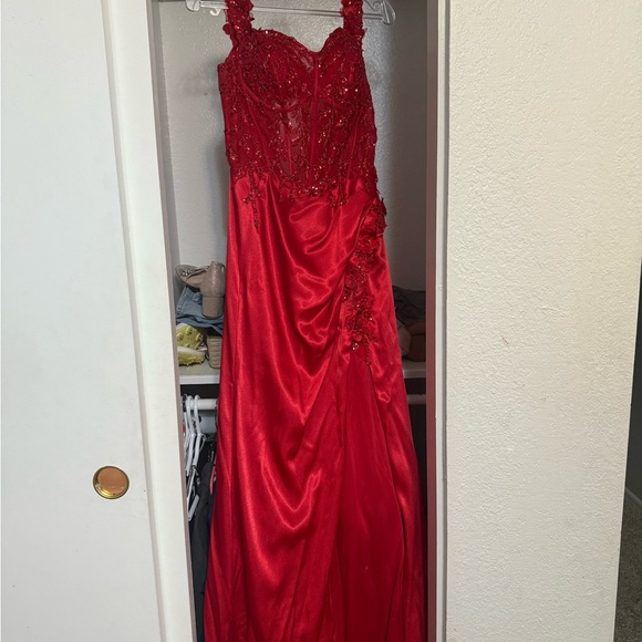 PROM DRESS LA Divine Elegant Red Off-Shoulder - Picture 7 of 10